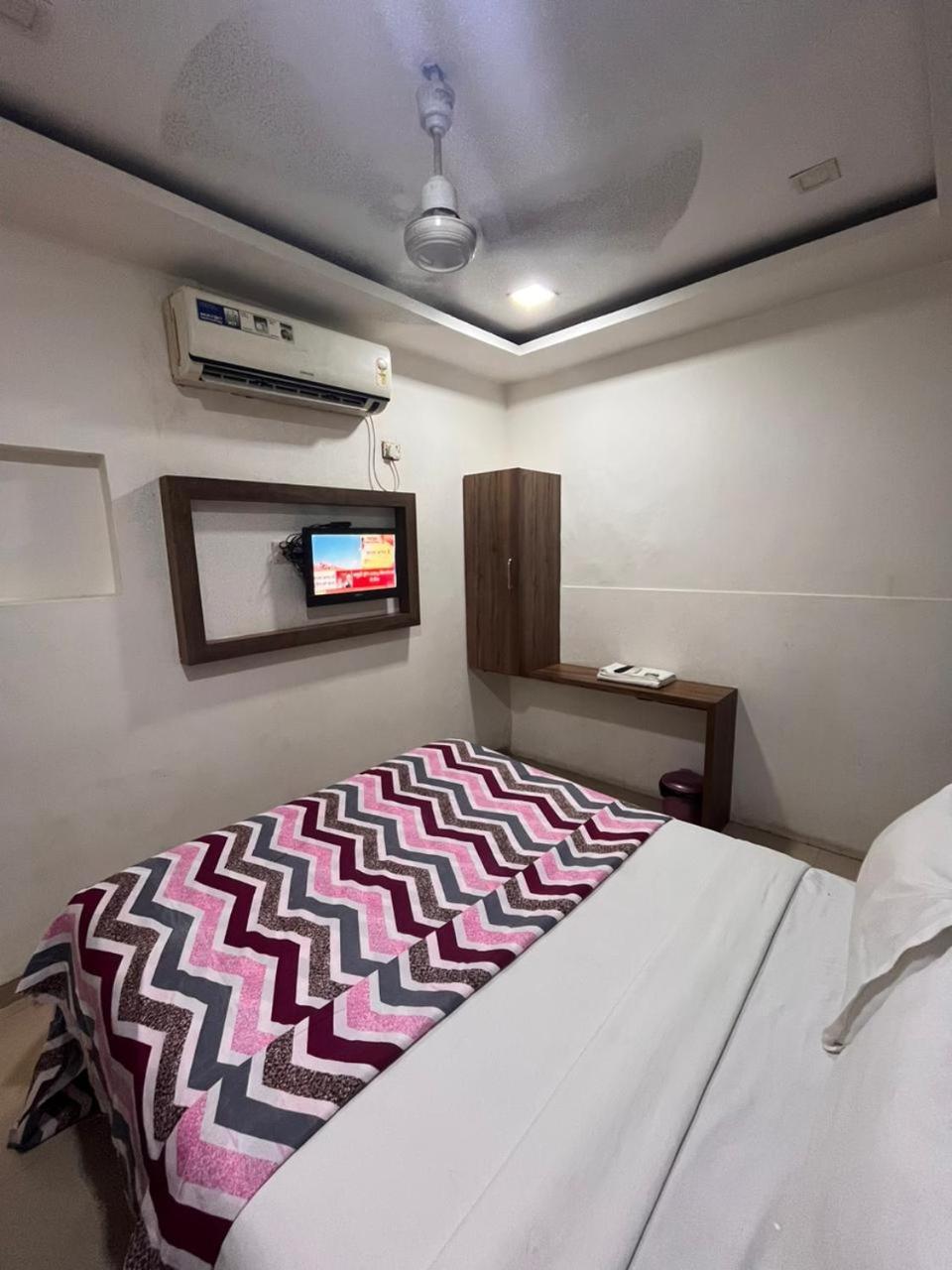 Hotel Havana Mumbai Exterior foto